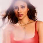Mouni Roy Instagram - @orrajewellery love em!!! Don’t you!?