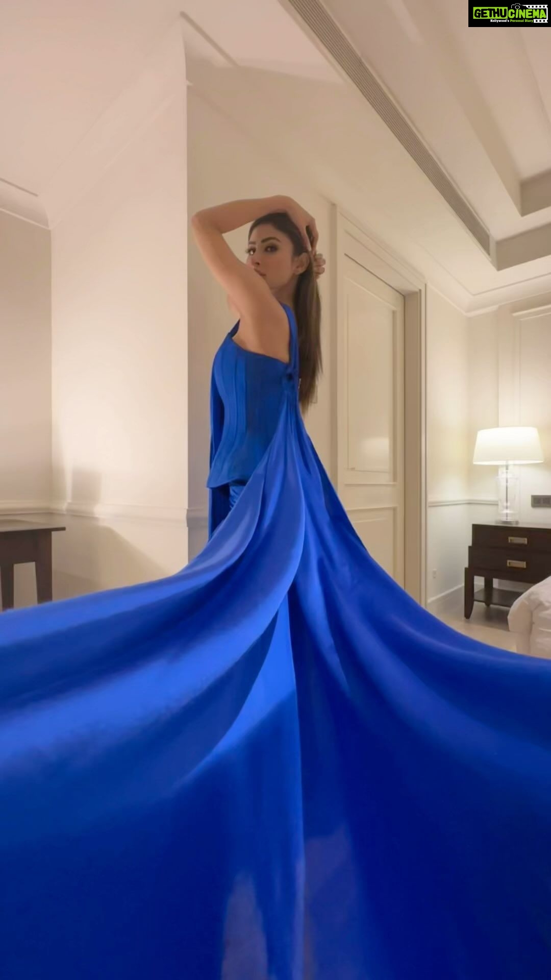 Mouni Roy Instagram - 💙 • • • Wearing- @karishmaashita Styled by- @rishika_devnani Assisted by- @stylebyvanshika Hair- @chettiarqueensly Makeup- @mukeshpatilmakeup Captured by- @anirban_bhattacharya_phtgr