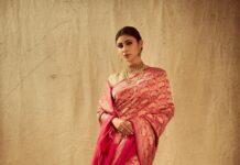 Mouni Roy Instagram - Lover of the classics ♥️ @raw_mango x @jadaujewellerybyfalgunimehta Styled by @manekaharisinghani With @chintan_shah08 Hair @chettiarqueensly Make up @chettiaralbert 📸 @gohil_jeet Mumbai, Maharashtra