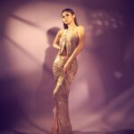 Mouni Roy Instagram - GQ best dressed 2023 x Outfit by : @violaandvesper Heels by : @jimmychoo Styled by : @manekaharisinghani Styled with @chintan_shah08 Hair : @bhavyaarora Make up : @mukeshpatilmakeup 📷 @gohil_jeet