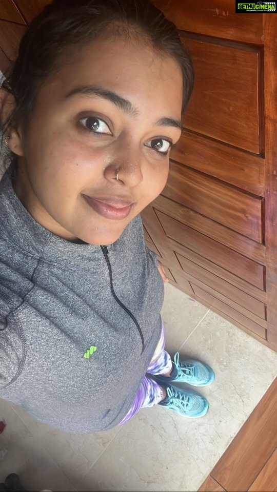Mridula Vijay Instagram - #actress #mridhulavijai #serial #fitness #fitgirl #workout