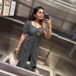 Mrudula Murali Instagram - My MIL said 'Mi armario, Su armario’ and I thought 'Well, why not? Afterall Sharing is caring🤭🤭🤭 Wardrobe swapping with @malini4113 😉 And some self promotion choice of music here😉🤭