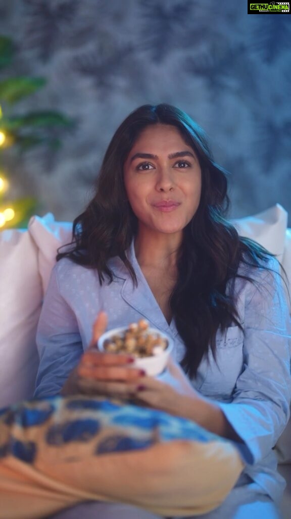 Mrunal Thakur Instagram - Ready to surround yourself with the enchanting Disney magic? 🪄✨ From the cozy pre-movie setup to the sparkling snacks, fairy lights, and the dreamy aura, it’s all part of Disney’s spellbinding experience. 🍿🧚‍♀️ This is how I love to kickstart a work-free weekend: my favorite Disney movie paired with mouthwatering snacks. Tell me, what’s your ultimate chutti combo? 👇🏻 Huge shoutout to #Disney for celebrating 100 years of bringing joy, wonder, and magic into our lives. 🌟💯 #DisneyMagic #Disney #D100 #Partnership