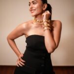 Mrunal Thakur Instagram – Dark Knight trilogy 🖤🤪