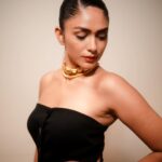 Mrunal Thakur Instagram - Dark Knight trilogy 🖤🤪
