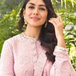 Mrunal Thakur Instagram - Sometimes you just gotta pink outside the box 🤪