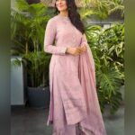 Mrunal Thakur Instagram - Sometimes you just gotta pink outside the box 🤪