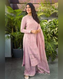 Mrunal Thakur Instagram - Sometimes you just gotta pink outside the box 🤪