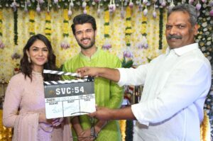 Mrunal Thakur Instagram - The first step in a very exciting journey...It's my 1st time working with @srivenkateswaracreations and I'm really thrilled to be sharing the screen with @thedeverakonda

Can't wait for the shoot to begin @parasurampetla Sir!✨

#KUMohanan @gopisundar__official #VasuVarma #DilRaju #Shirish @harshithsri @hanshithareddy