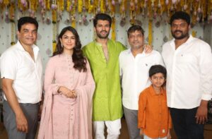 Mrunal Thakur Instagram - The first step in a very exciting journey...It's my 1st time working with @srivenkateswaracreations and I'm really thrilled to be sharing the screen with @thedeverakonda

Can't wait for the shoot to begin @parasurampetla Sir!✨

#KUMohanan @gopisundar__official #VasuVarma #DilRaju #Shirish @harshithsri @hanshithareddy