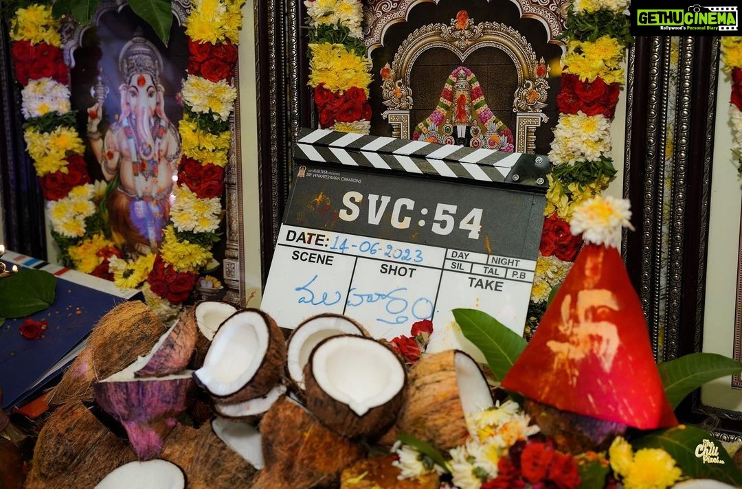 Mrunal Thakur - 2.4 Million Likes - The first step in a very exciting journey...It's my 1st time working with @srivenkateswaracreations and I'm really thrilled to be sharing the screen with @thedeverakonda
Can't wait for the shoot to begin @parasurampetla Sir!✨
#KUMohanan @gopisundar__official #VasuVarma #DilRaju #Shirish @harshithsri @hanshithareddy