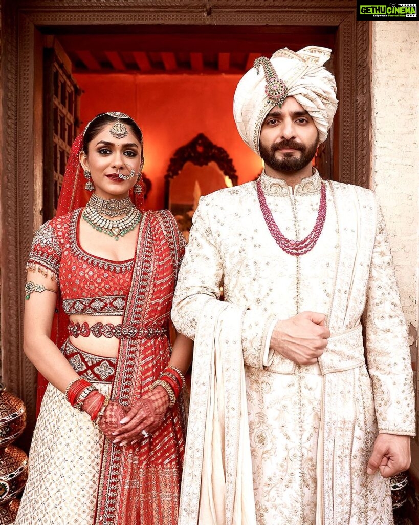 Mrunal Thakur Instagram - Had our #MadeInHeaven moment right here! 💓 Share your favourite wedding photos with us using #MadeInHeavenOnPrime, tag @madeinheaventv & @primevideoin and wait for the big surprise ✨ #MadeInHeavenOnPrime S2, watch now. @excelmovies @tigerebabyofficial