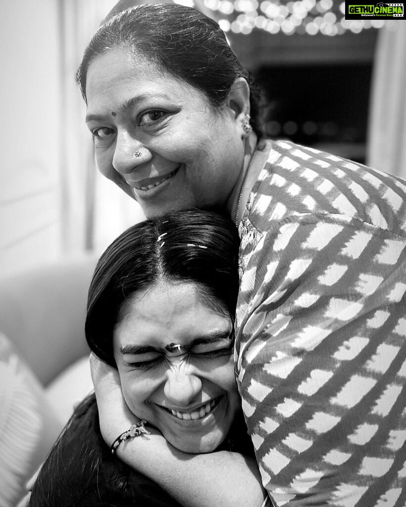 Mrunal Thakur Instagram - No better birthday present than the present. Thanks for making birthday so so special you all 💖🌻🦋
