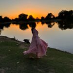 Mrunal Thakur Instagram - 🌅🦋💕🌻