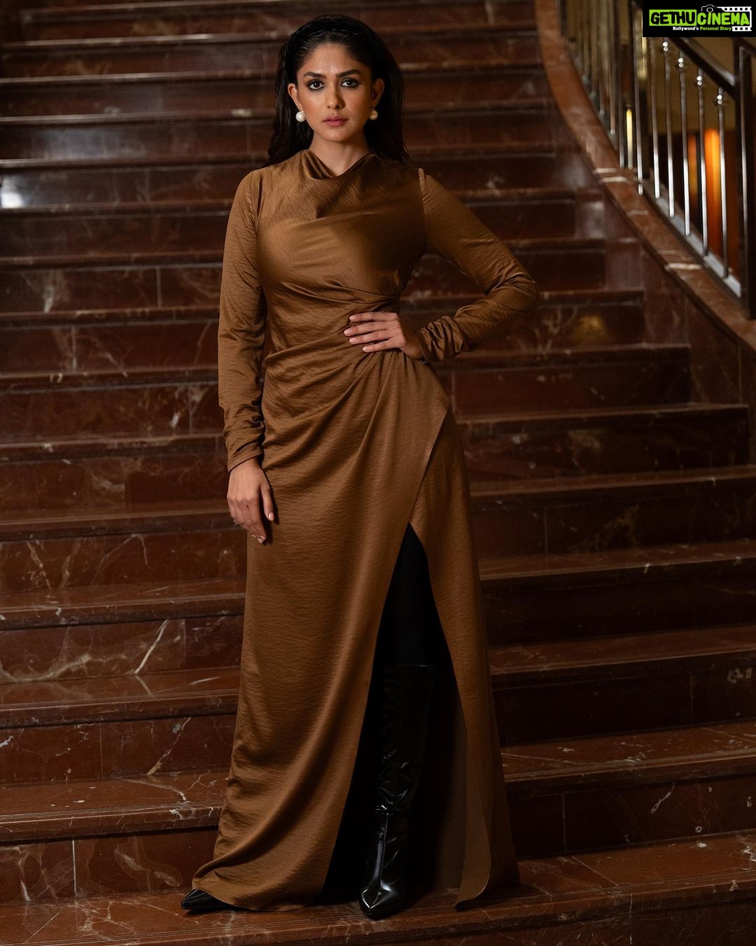 Mrunal Thakur Instagram - 🤎🤎🤎 Makeup - @missblender Hair - @deepalid10 Styled by- @sheefajgilani Assisted by- @sabrinawhite98 @nirikshapoojary_ @_praa___ @palakshahh18 @jhanvikhatwani_ @tooboldforyou Photographer - @shekhar_jay Photographer’s assistant - @shan_muga Outfit- Dress: @lolabysumanb Headband: @hm Accessories: @Pipabella Shoes: @aands_official