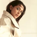 Mrunal Thakur Instagram - A little bit of gloss and whole lotta boss 🕵🏻‍♀