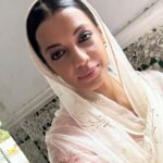 Mugdha Godse Instagram – New job new beginnings… 
Completed an interesting project… 

#workmode #newproject #gratitude #love #silence