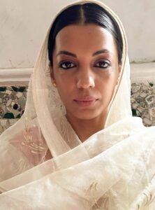 Mugdha Godse Instagram - New job new beginnings… 
Completed an interesting project… 

#workmode #newproject #gratitude #love #silence