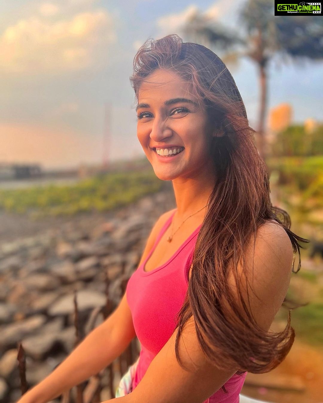 Mukti Mohan Instagram - the सनday energy ☀️