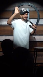 Munawar Faruqui Instagram - Delhi metrozzers!!! #standupcomedy #munawarfaruqui