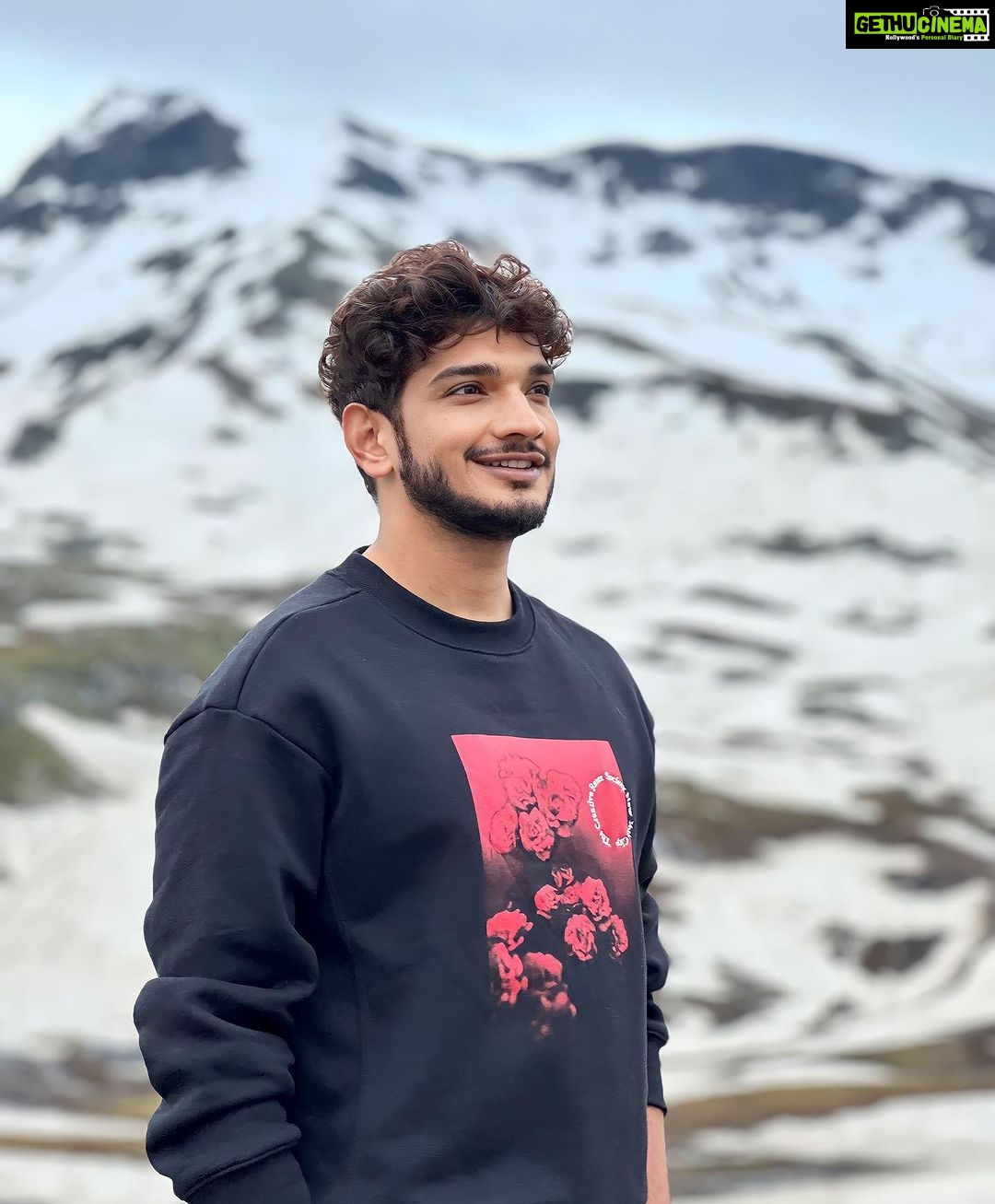 Munawar Faruqui Instagram - Beautiful 🇮🇳 Happy independence day ✨ #vandematram #munawarfaruqui