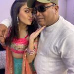 Muskan Bamne Instagram - Happy Father’s Day..😍 Swipe 👉 #papa #chachu #dadu @bamne_rakesh_15 @raj_bamne @shyam_bamne #imissyoudadu❤