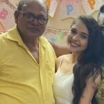 Muskan Bamne Instagram - Happy Father’s Day..😍 Swipe 👉 #papa #chachu #dadu @bamne_rakesh_15 @raj_bamne @shyam_bamne #imissyoudadu❤