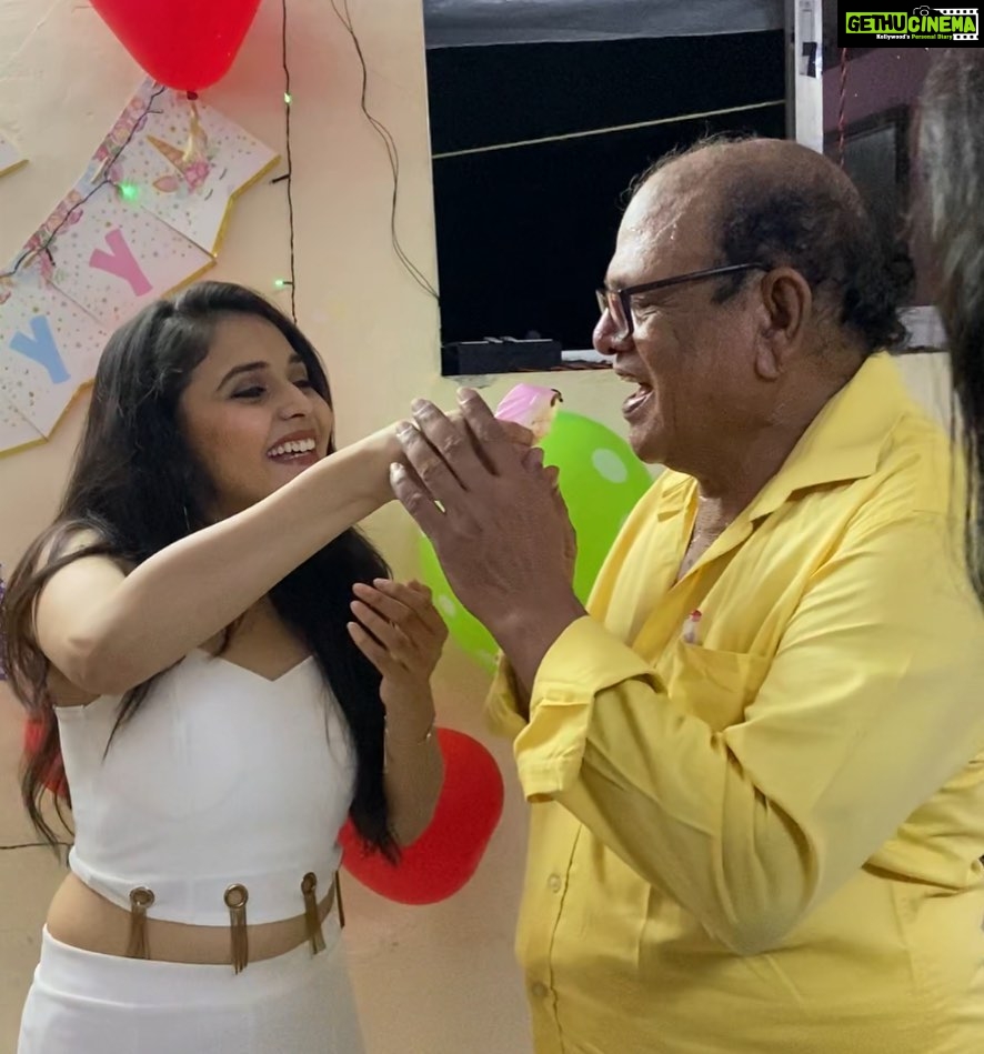 Muskan Bamne Instagram - Happiest Birthday Dadu ❤️ I miss you sooooo muchhhhhh ❤️🥺 I wish I could hug you right now and tell you how much I love you and how much I miss you 🥺❤️ #75thbirthday @shyam_bamne