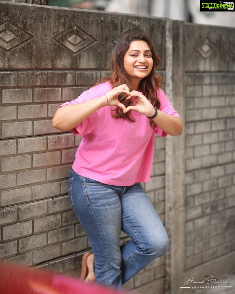 Nakshathra Nagesh Instagram - Sending you all some extra love today! 💗 @haran_official_