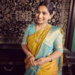 Nakshathra Nagesh Instagram – Blouse by @sajna_bridal_wear_designer 
Jewellery @nallininagesh 
Saree @lasitha9521 

💚🧿💚 
#weddingseason