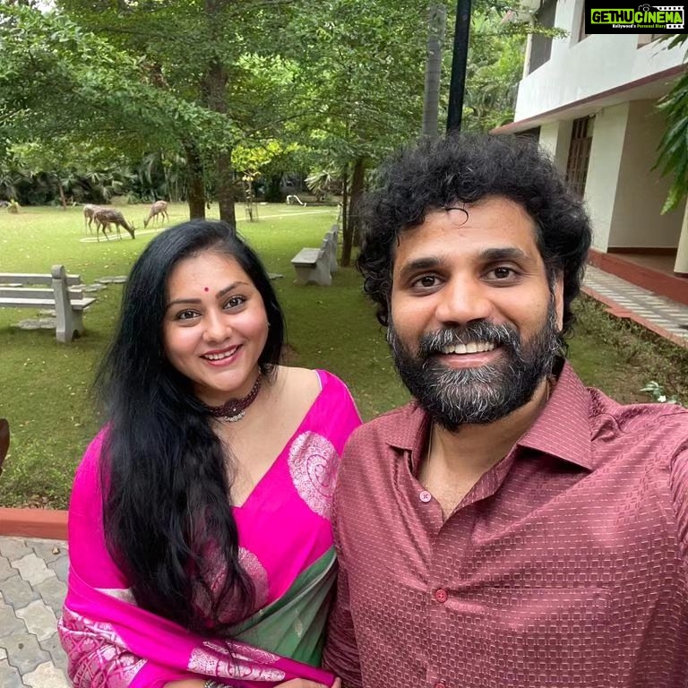 Namitha Instagram - My husband @m_v_chowdhary and I, were thrilled to be invited as the Chief Guests for the 5th edition of the Glocal Teen Hero India event, scheduled on September 12th at IIT Madras.This occasion was dedicated to honoring the dedication and innovative spirit of teenagers who are actively making a positive impact on the world. The primary goal of this program is to inspire and empower teenagers and young adults to step beyond their comfort zones, harness their creativity, and cultivate an entrepreneurial mindset. #wolfguard #iitchennai #positivemindset #meaningfulconversations #saree