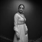 Namitha Pramod Instagram - Being a person who is nervous to perform on public, I rarely seized opportunities to dance and never to sing on stage. 😝 Some of my ensembles from this year's Amma show with @iamunnimukundan .I imagine that many of you have already seen the dance on television or may have missed it like I did.Looking forward to watching the video soon on YouTube.Swipe right to see my black and colour poses 🌞 Thank you Wearing : @prakrithi_by_ramya Styling: @rashmimuraleedharan MUH : @amal_ajithkumar Photography : @nithin_c_nandakumar Jewellery: @priya_anokhi_ Kisses Love , Nami ❣️