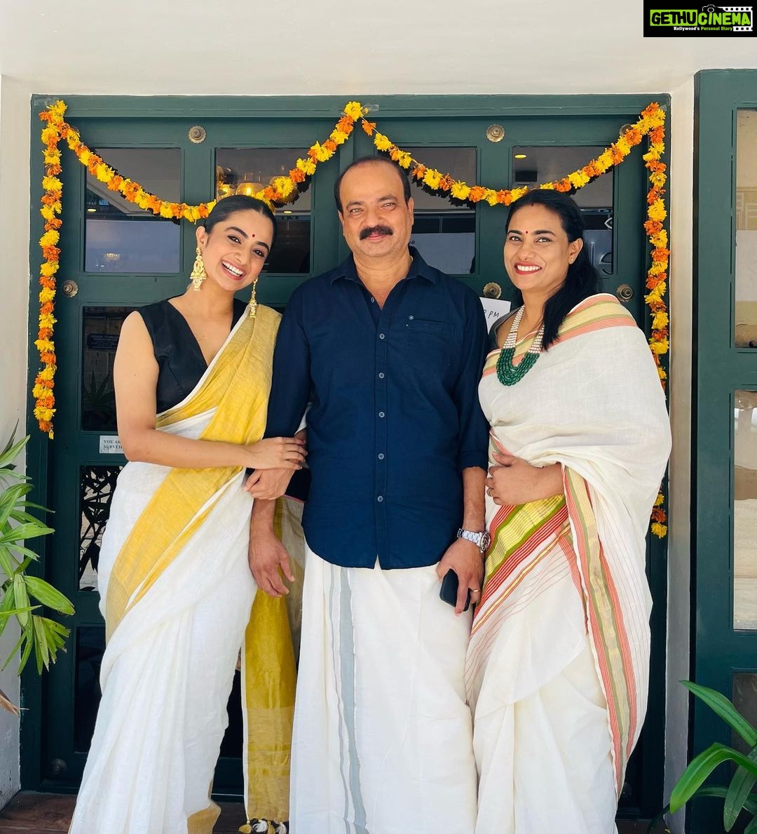 Namitha Pramod Instagram - Onam 2023 @summertownrestocafe ❣️ Missing you @aki_tha_ 🥹 Kochi, India