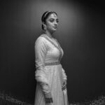 Namitha Pramod Instagram – Being a person who is nervous to perform on public, I rarely seized opportunities to dance and never to sing on stage. 😝 
Some of my ensembles from this year’s Amma show with @iamunnimukundan .I imagine that many of you have already seen the dance on television or may have missed it like I did.Looking forward to watching the video soon on YouTube.Swipe right to see my black and colour poses 🌞
Thank you 
Wearing : @prakrithi_by_ramya 
Styling: @rashmimuraleedharan 
MUH : @amal_ajithkumar 
Photography : 
@nithin_c_nandakumar 
Jewellery: @priya_anokhi_ 
Kisses 

Love ,
Nami ❣️