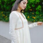 Namitha Pramod Instagram – Kanmani anbodu kaadhalan
Naan ezhuthum kadithamae ♥️

Photography: @sk_abhijith 
Styled by : @rashmimuraleedharan 
Wearing : @kalaakaari