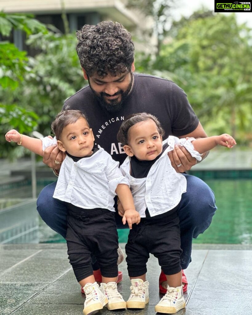 Nayanthara Instagram - En Mugam Konda .. En Uyir ❤❤❤ En Gunam Konda … En Ulag ❤❤❤ (Waited for a long time to post these lines and our pics together my lovely boys ❤❤☺☺🧿🧿🧿) Happy birthday my dear Sons ❤❤🧿🧿 Uyir RudroNeel & Ulag Daiwik ❤❤❤ @nayanthara ❤❤🧿😇😇😇😍😍😍 Appa and Amma love U2 beyond what words could explain ! Beyond anything and everything in this life ! Thank You 2 for coming into our lives and making it soo happy ! U have brought in all the positivity and blessings , this 1 full year has been filled with moments to cherish for a lifetime ! Love you 2 ! You are our world & our blessed life ❤❤🧿🧿😍😍😇😇😇😇😇😇😇
