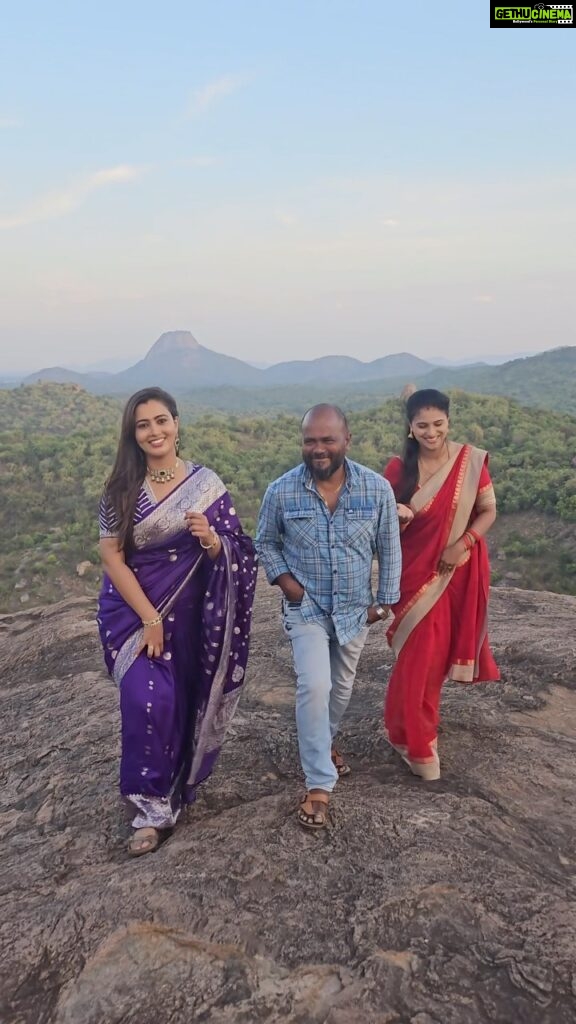 Neha Gowda Instagram - We are back with a bang !!! With the very first director of Lakshmi baramma and Chinnu !! Hope u like this trio!!! Punyavathiಲ್ಲಿ lakshmi barammaದ Chinnu haaagu ನಿಮ್ಮ ಪ್ರಿತಿಯ GOMBE . Only on @colorskannadaofficial @10pm