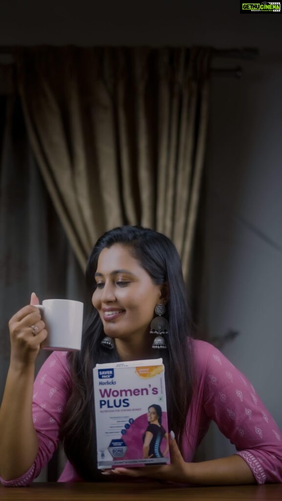 Neha Gowda Instagram - 🌞 Summer is in full swing, and my jam-packed schedule keeps me on my toes! 😅 But with Horlicks Womens Plus, I’m tackling it all while taking care of my bones. 💪✨ Horlicks Women’s Plus, a bone health specialist, works from within andre melininda alla olagininda. It provides 100% RDA of Calcium and Vitamin D, to help improve bone strength in 6 months. Cheers to a summer of strength and vitality! 🌸🥛 @horlickswomensplusindia #Ad #BoneHealthMatters #HorlicksWomensPlus #VitaminDdeficiency #BoneHealthSpecialist #ImproveBoneHealthWithWomensPlus #StrongInsideOut #melinindaallaolagininda To know more, refer here: - #In 2 serves (60g) As per ICMR 2020 [AD1] Guidelines for Women. - Claims based on a study conducted in Young, Healthy, Indian Women [Nutrients. 2021;13(2):364] to test the impact of a Nutritional Beverage on Bone Turnover Markers. - IJMR127, March 2008, Pp-263-268 - ‘CONTAINS NATURALLY OCCURRING SUGARS’. - Sugar refers to Sucrose. - Refer pack for more details.