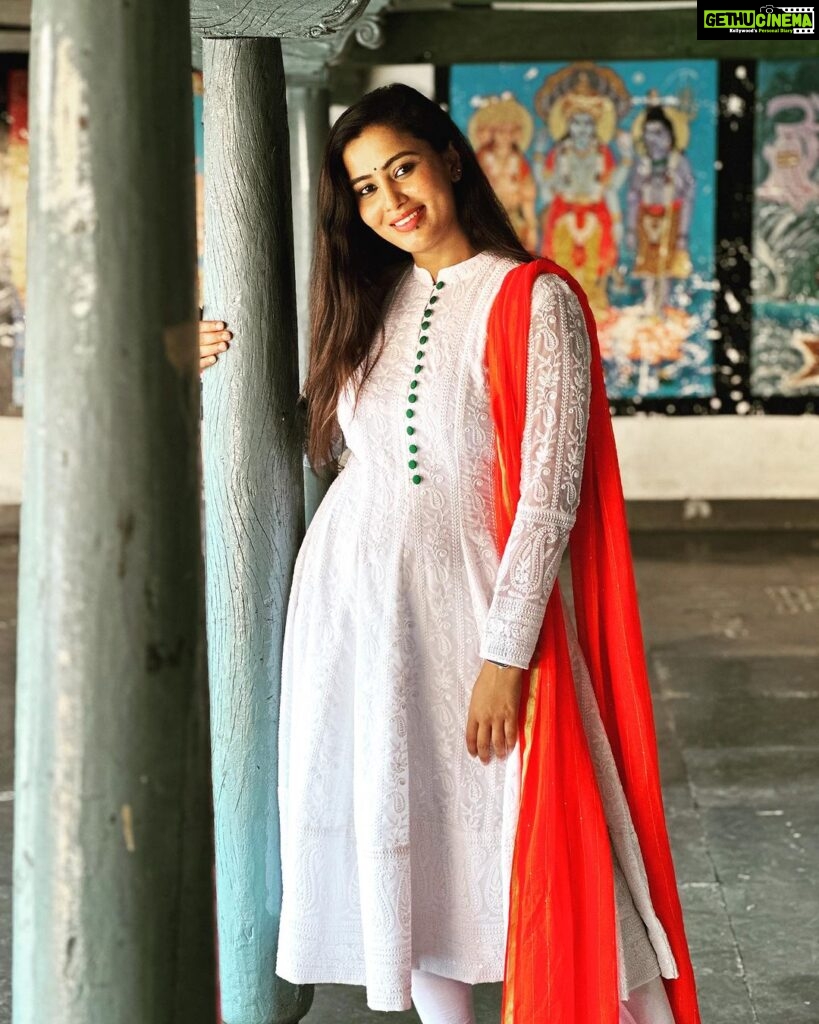 Neha Gowda Instagram - Happy Independence Day 🇮🇳 Outfit designed by - @swandesignerstudio #independenceday #outfit #tricolour #indian #celebration #with #family #in #native K.m.doddi