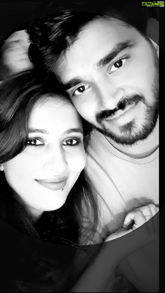 Neha Gowda Instagram - 🥹😊🤗 Blessed!!! #couples #hubby #loveyou