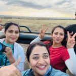 Neha Gowda Instagram – This is US❤️ 

Blessed to have family members with like minded❤️
Life is amazing when closed one’s have common goals❤️ 

#sonugowda #nehagowda #africa #eastafrica #wildlife #kenya #nairobi #masaimaara Masai Mara, Kenya