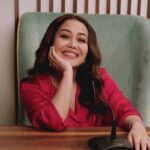 Neha Kakkar Instagram - Gulaabgunj ke rising star Paanadhaari Tipu Mumbai aa sakte hain! 🥰 #GunsAndGulaabs dekha? Now streaming, only on Netflix! #GunsAndGulaabsOnNetflix @rajanddk @rajkummar_rao @dqsalmaan @gouravadarsh @tjbhanu @gulshandevaiah78 @iamsumankumar @sumitaroraa @shreyadhan13 @poojagor @vipin.sta @thisisnilesdivekar @iammanujsharma @goutamsharmaa191 @gouravsharmaa191 @tanishqchaudhary_ @krishrao_official @suhanisethi_ @araham.sawant @d2r_films @Amanpant02 #SatishKaushik