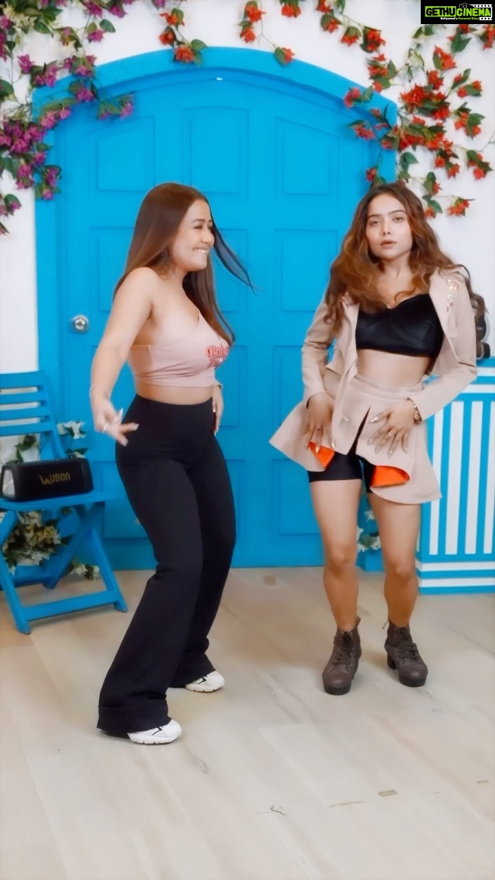 Neha Kakkar - 2.1 Million Likes - Manisha Rani X Neha Kakkar ❤️🔥
