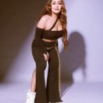 Neha Kakkar Instagram - Fun fact: I gifted myself these hot Balenciaga shoes after our song #Balenciaga became a huge hit!! We must love and pamper ourselves as much as we can ♥️ @_jimmyzdesigner_ @ritikavatsmakeupandhair @nargis9052 @anurag_kabburphotography
