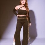 Neha Kakkar Instagram - Fun fact: I gifted myself these hot Balenciaga shoes after our song #Balenciaga became a huge hit!! We must love and pamper ourselves as much as we can ♥️ @_jimmyzdesigner_ @ritikavatsmakeupandhair @nargis9052 @anurag_kabburphotography