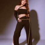 Neha Kakkar Instagram - Fun fact: I gifted myself these hot Balenciaga shoes after our song #Balenciaga became a huge hit!! We must love and pamper ourselves as much as we can ♥️ @_jimmyzdesigner_ @ritikavatsmakeupandhair @nargis9052 @anurag_kabburphotography