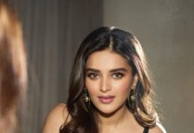 Nidhhi Agerwal Instagram - Queen vibes only 👑 Styling- 🙋🏻‍♀️ Makeup- 🙋🏻‍♀️ 📸- @kalyanyasaswi
