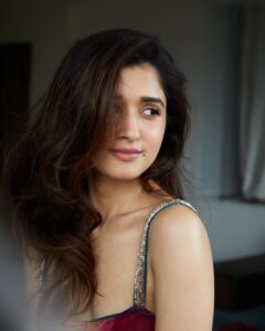 Nidhi Shah Instagram - Fooling around🤪 . . . . 📸- @theguywithacanon