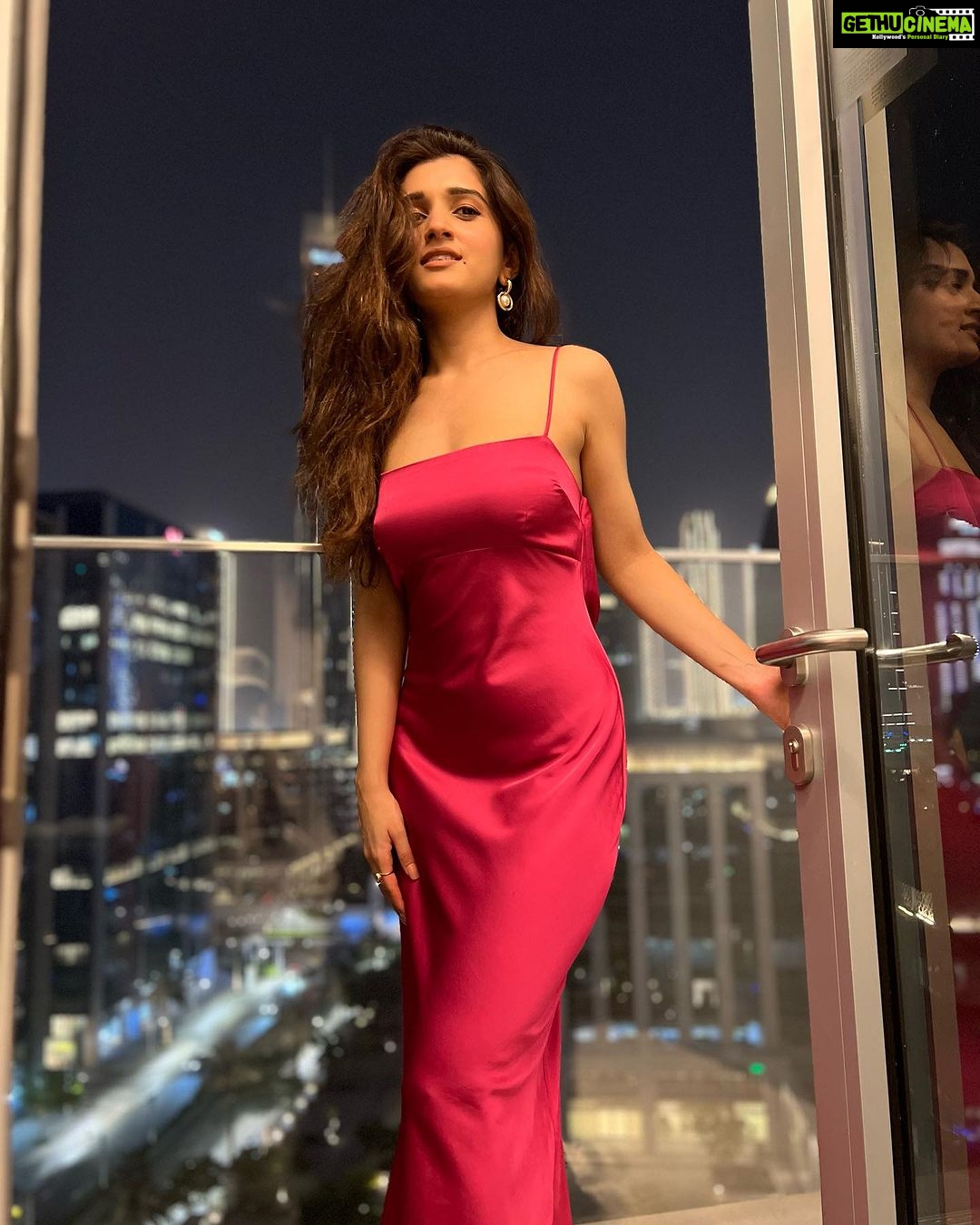 Nidhi Shah Instagram - Antares in the night sky ✨ Dubai, United Arab Emirates