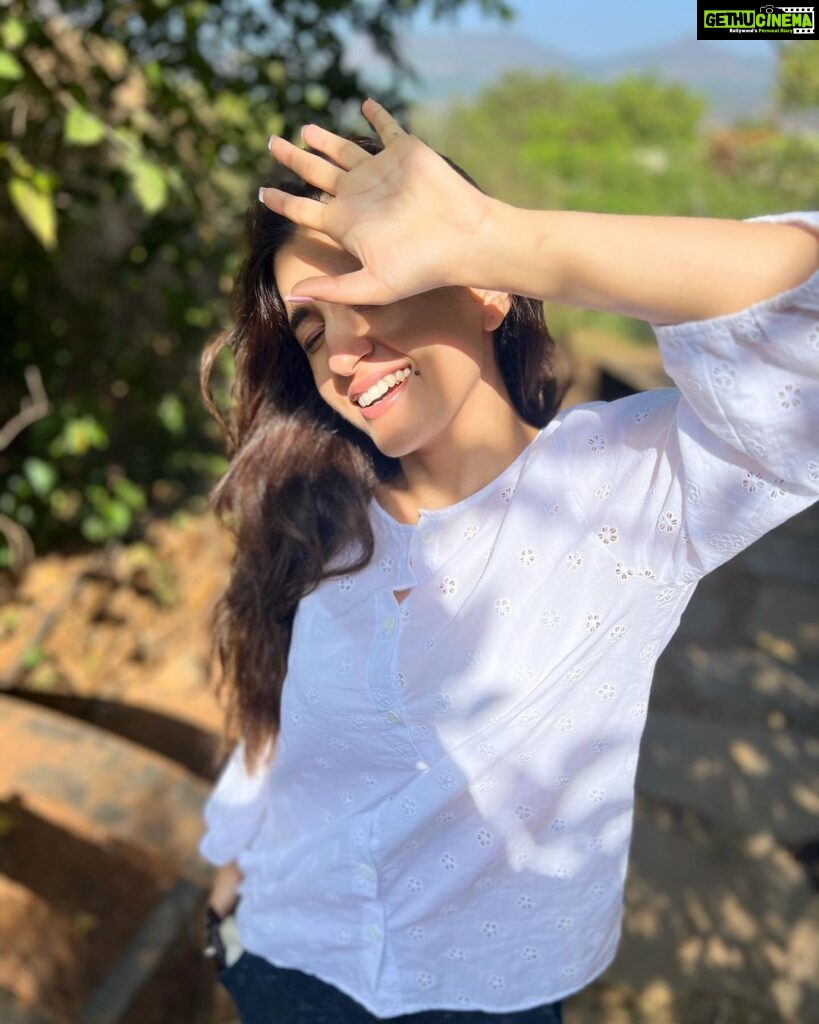 Nidhi Shah Instagram - What’s your Sunday mood? ✨🍀